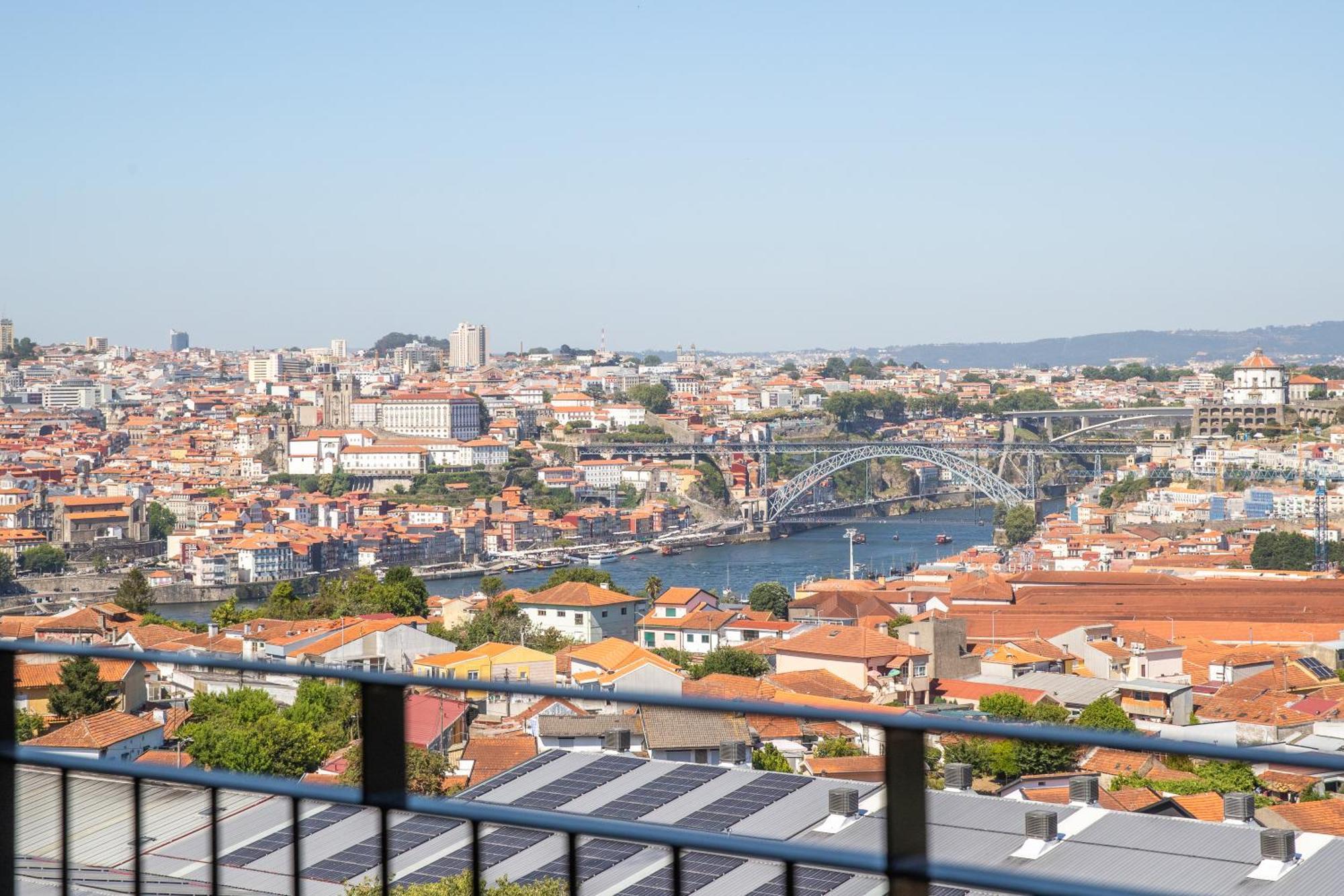 Brand New Luxurious Ap T2 - Amazing View- With Garage Apartment Vila Nova de Gaia Exterior photo